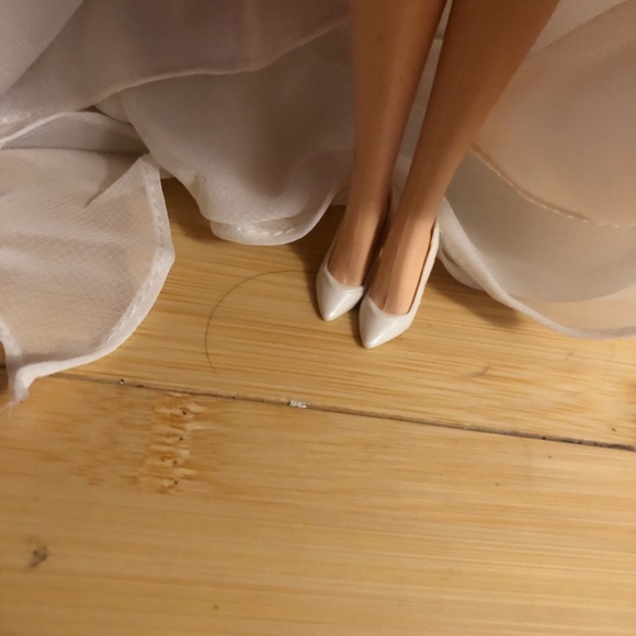 The Duchess of Diamonds Barbie with box - Picture 6 of 8